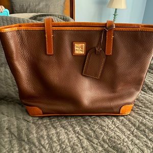Dooney and bourke pebble grain tote